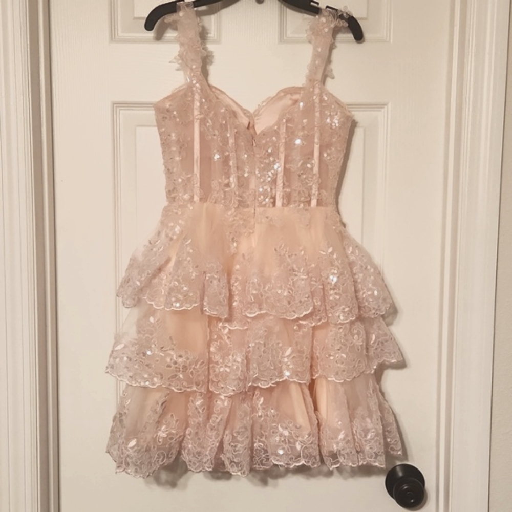 Pink dress - Picture 2 of 3